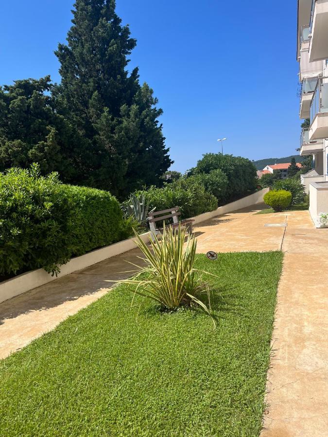 Adriatic Apartman Bečići Ngoại thất bức ảnh